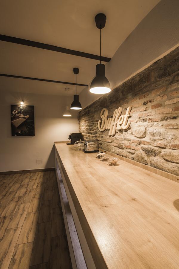ホテル Elegant House Făgăraş エクステリア 写真